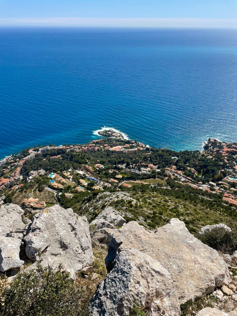 Cap dAil coastal path and seaside views near Monaco