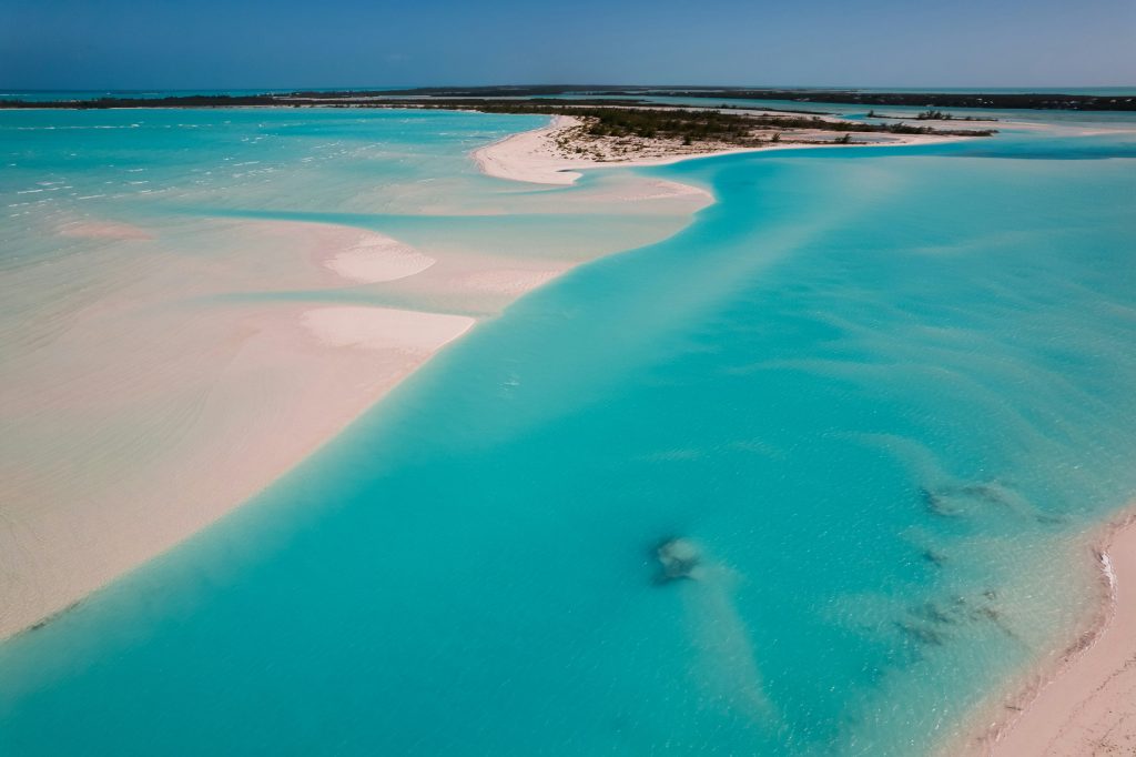Bahamas Travel Guide Exuma sandbars with shallow turquoise water and white sandbanks