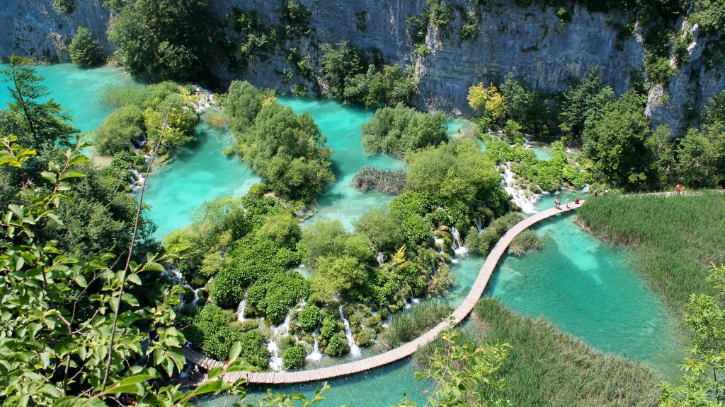 plitvice lakes croatia travel guide waterfalls lakes nature europe destination