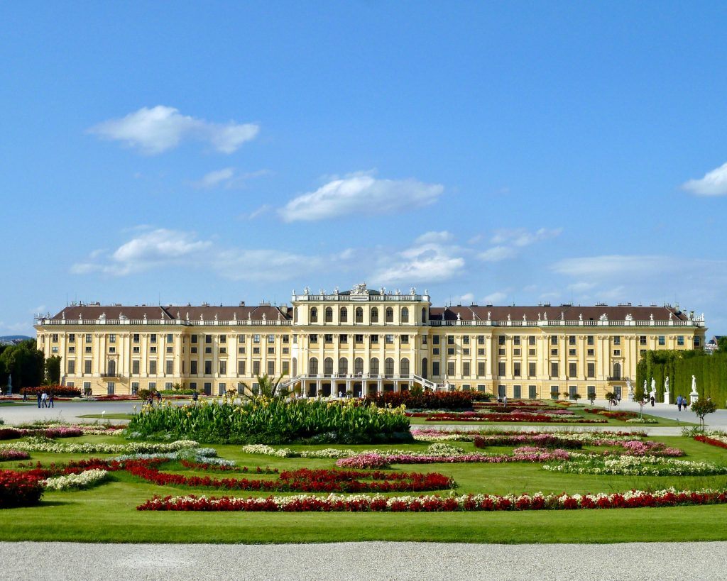 Vienna travel guide Schönbrunn Palace with gardens and historic architecture